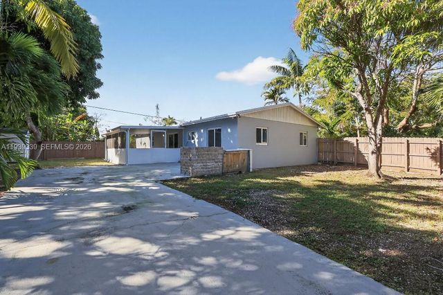 9900 SW 164th Terrace, Miami, FL 33157