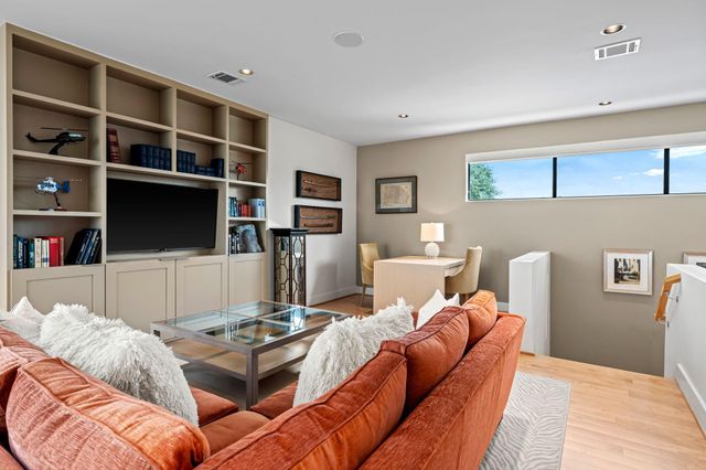 2114 Potomac Drive A, Houston, TX 77057