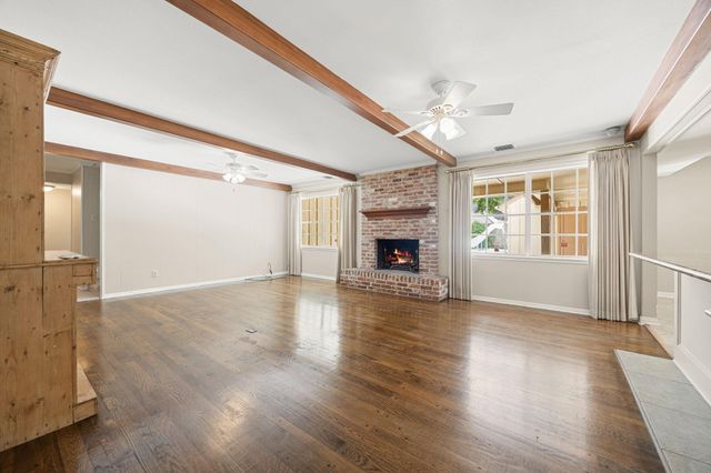 13515 Perthshire Road, Houston, TX 77079