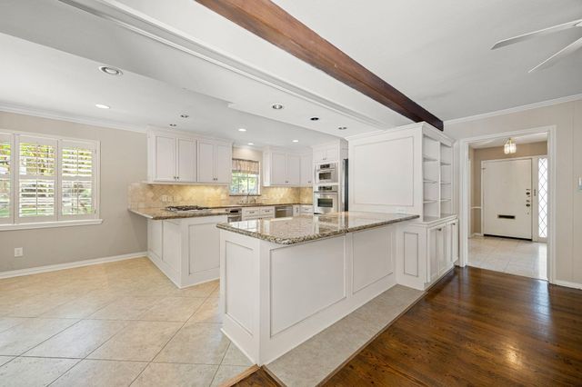 13515 Perthshire Road, Houston, TX 77079