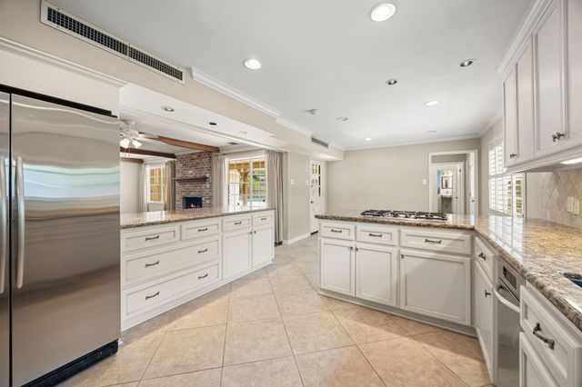 13515 Perthshire Road, Houston, TX 77079