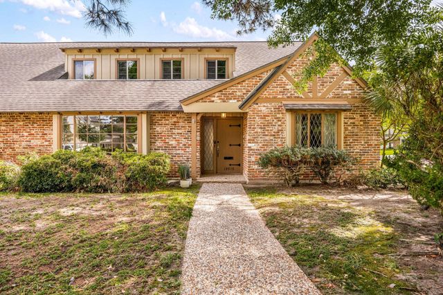 13515 Perthshire Road, Houston, TX 77079