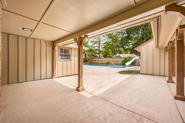 13515 Perthshire Road, Houston, TX 77079