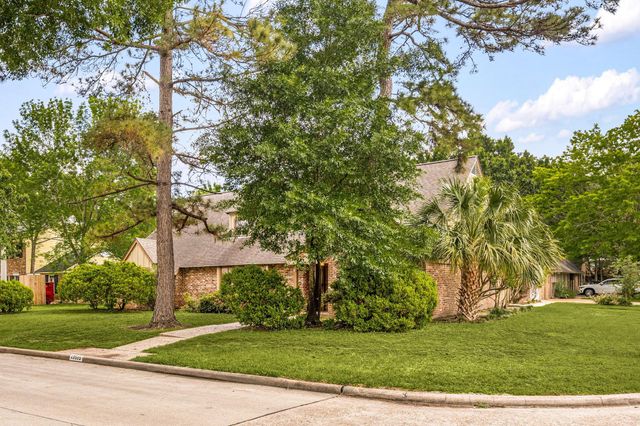 13515 Perthshire Road, Houston, TX 77079