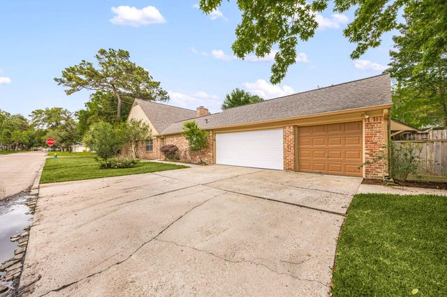 13515 Perthshire Road, Houston, TX 77079