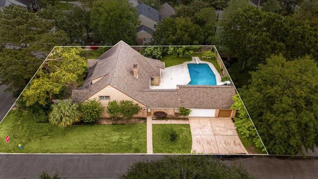 13515 Perthshire Road, Houston, TX 77079