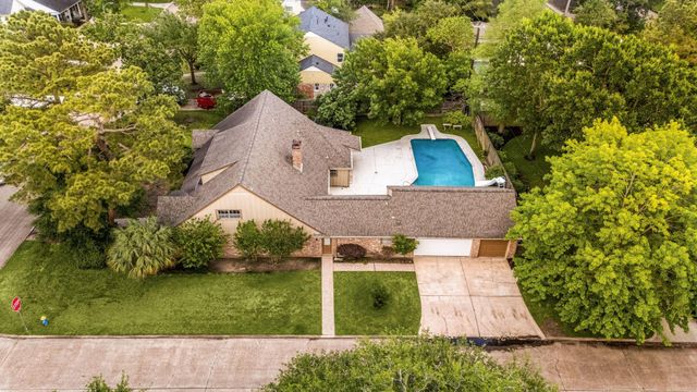 13515 Perthshire Road, Houston, TX 77079