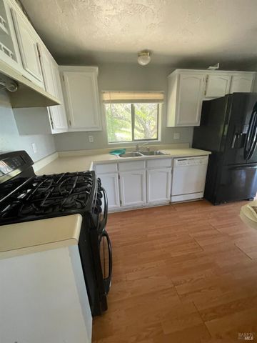 7630 Walnut Ln, Lower Lake, CA 95457