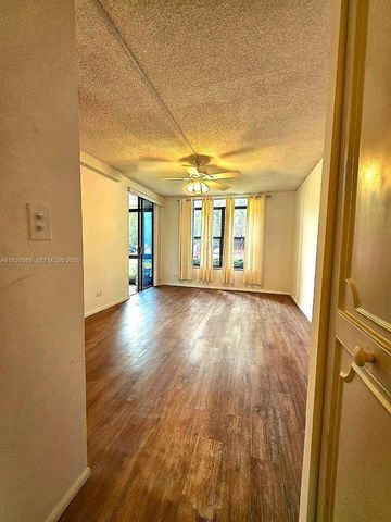 3730 Inverrary Drive H1V, Lauderhill, FL 33319