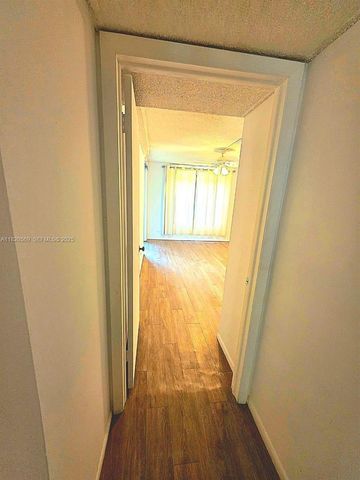 3730 Inverrary Drive H1V, Lauderhill, FL 33319