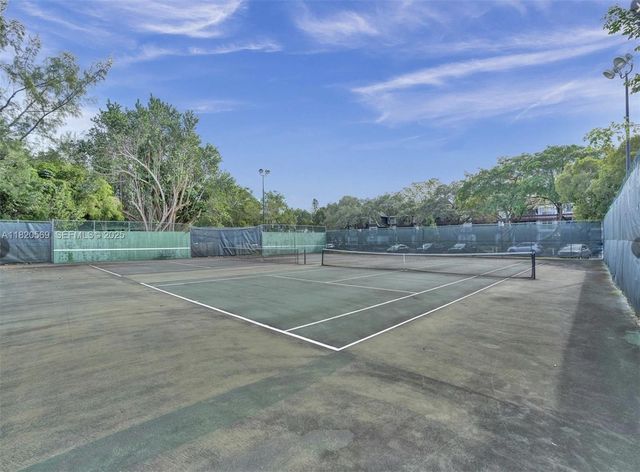 3730 Inverrary Drive H1V, Lauderhill, FL 33319
