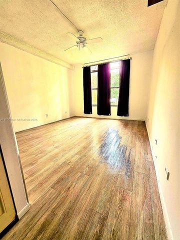 3730 Inverrary Drive H1V, Lauderhill, FL 33319