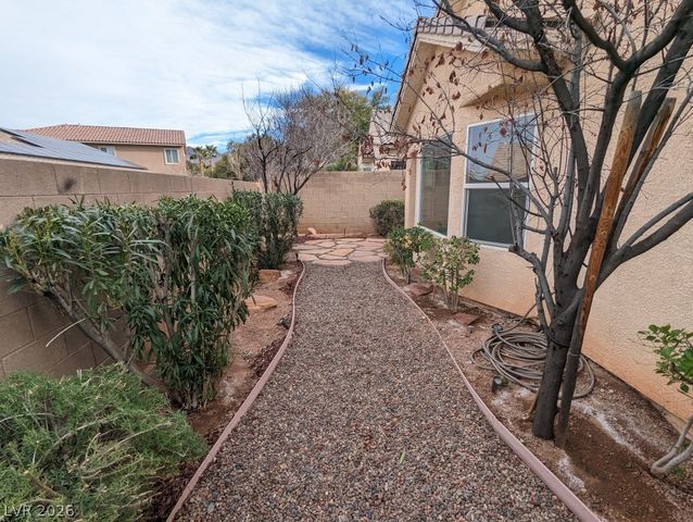 2782 Lochleven Way, Henderson, NV 89044