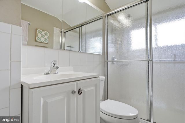 41 CRYSTAL PL, Levittown, PA 19057