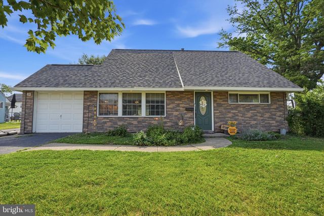 41 CRYSTAL PL, Levittown, PA 19057