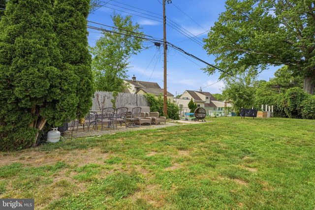 41 CRYSTAL PL, Levittown, PA 19057
