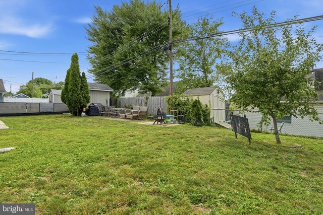 41 CRYSTAL PL, Levittown, PA 19057