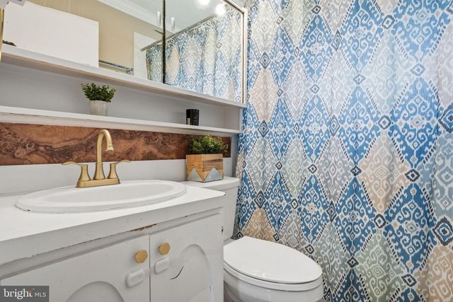 41 CRYSTAL PL, Levittown, PA 19057