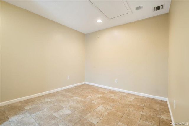 33 Fleets Cove Road, Huntington, NY 11743