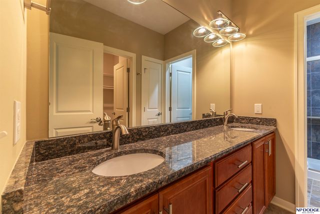 16263 Loop Street, Omaha, NE 68136