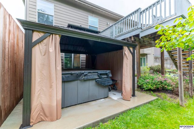 16263 Loop Street, Omaha, NE 68136
