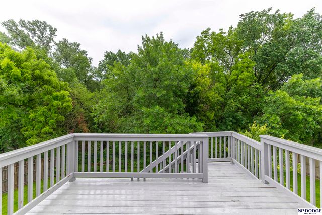 16263 Loop Street, Omaha, NE 68136