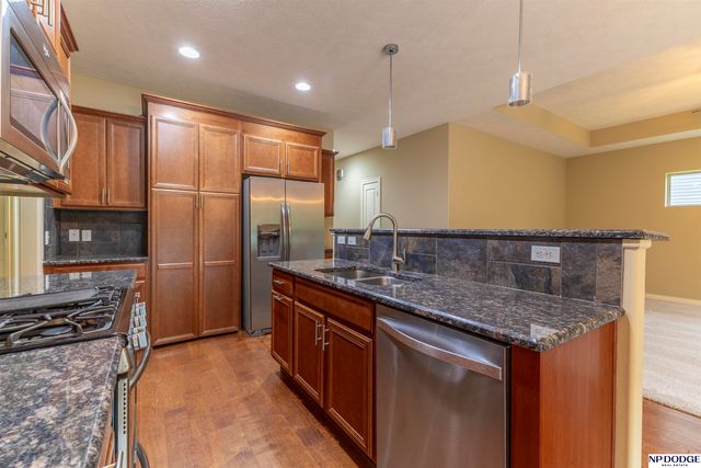 16263 Loop Street, Omaha, NE 68136