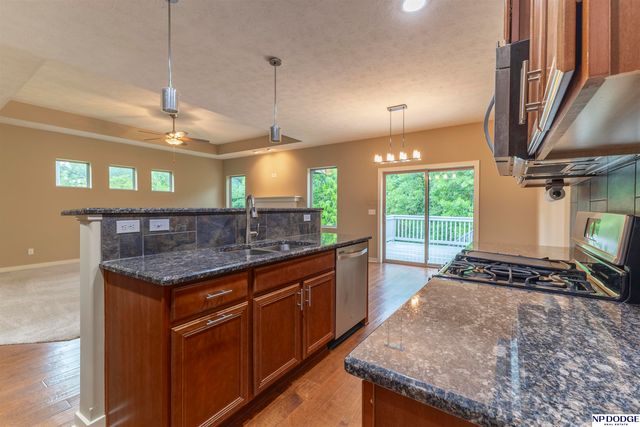 16263 Loop Street, Omaha, NE 68136