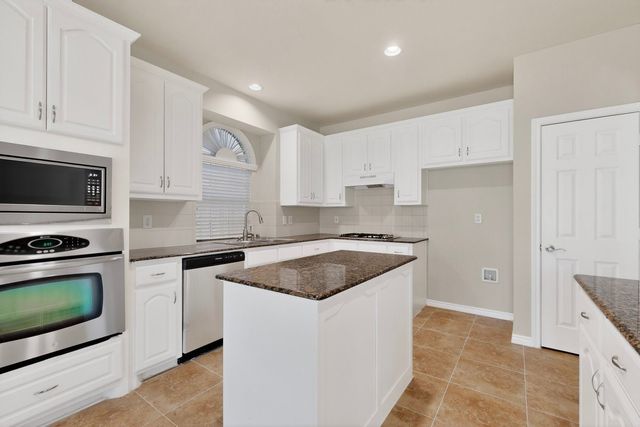 8613 Russell Drive, Rowlett, TX 75089