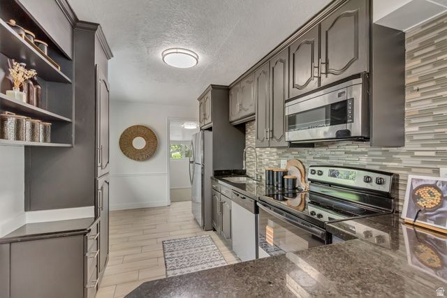 523 E WILMINGTON AVE, Salt Lake City, UT 84106