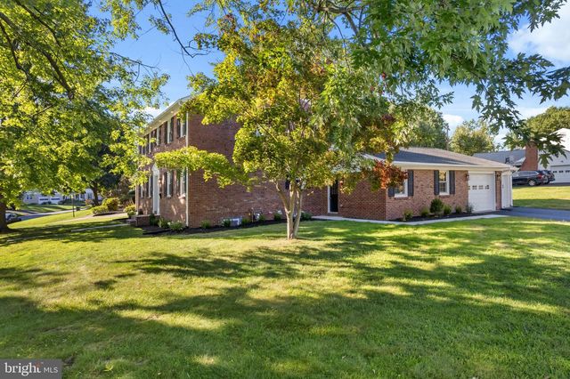 1101 WEBSTER DR, Wilmington, DE 19803