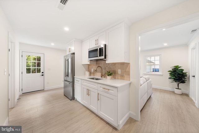 1101 WEBSTER DR, Wilmington, DE 19803