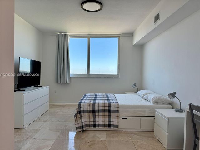 1745 E Hallandale Beach Blvd 2001W, Hallandale Beach, FL 33009