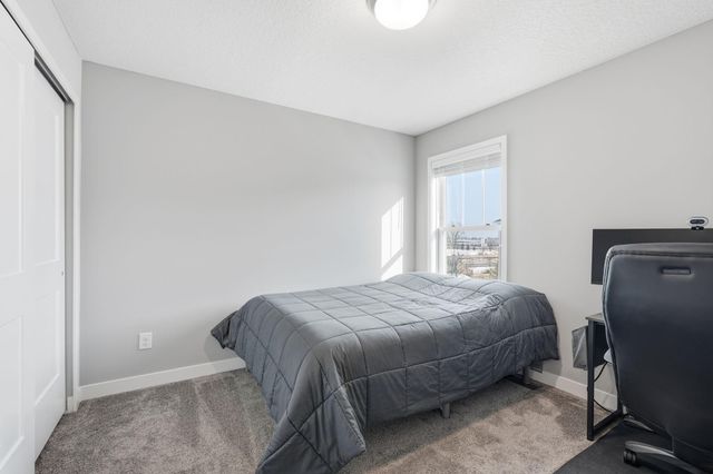 4986 93rd Lane N, Brooklyn Park, MN 55443