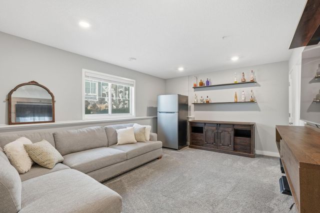 4986 93rd Lane N, Brooklyn Park, MN 55443