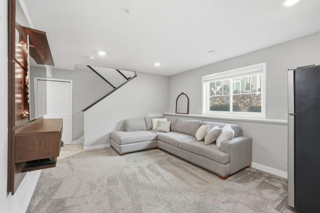 4986 93rd Lane N, Brooklyn Park, MN 55443