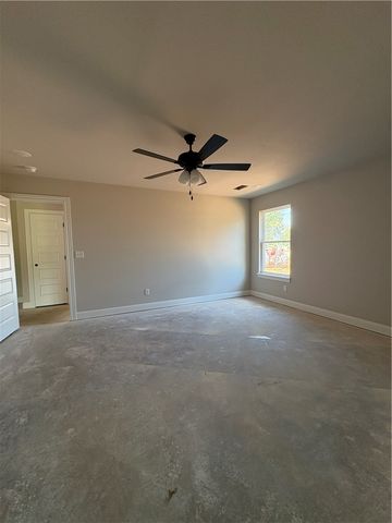 2905 S 2nd Street, Rogers, AR 72758