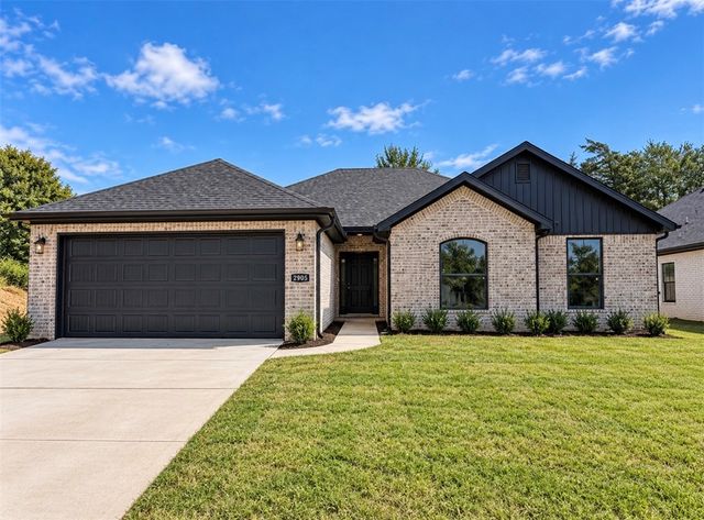 2905 S 2nd Street, Rogers, AR 72758