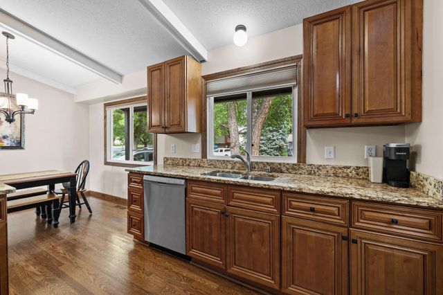 7835 Berkshire Lane N, Maple Grove, MN 55311