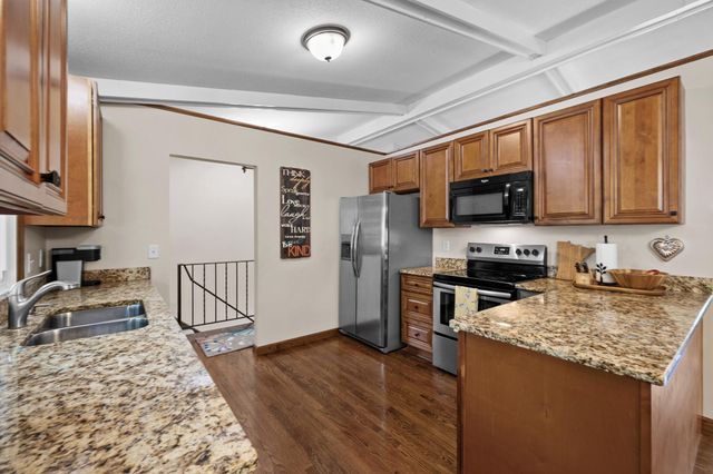 7835 Berkshire Lane N, Maple Grove, MN 55311