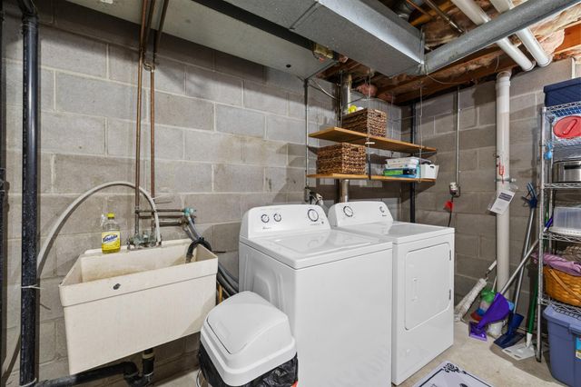7835 Berkshire Lane N, Maple Grove, MN 55311