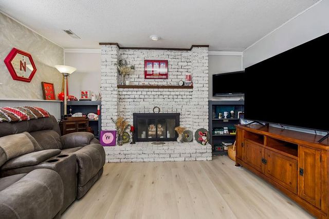 1800 Thornton Street, Leavenworth, KS 66048