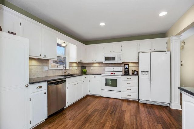 1800 Thornton Street, Leavenworth, KS 66048