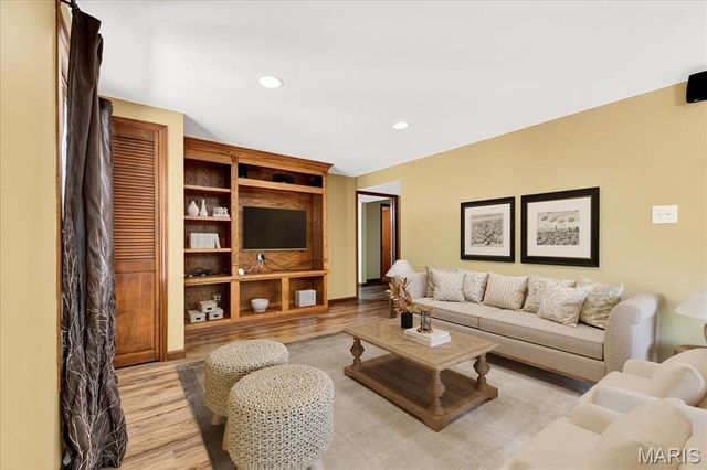 196 Creek Bottom Road, Labadie, MO 63055