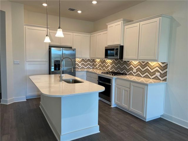 313 Cartwheel BND, Austin, TX 78738