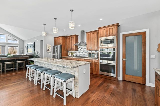 6714 Burma ROAD, Waterford, WI 53185