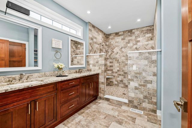 6714 Burma ROAD, Waterford, WI 53185