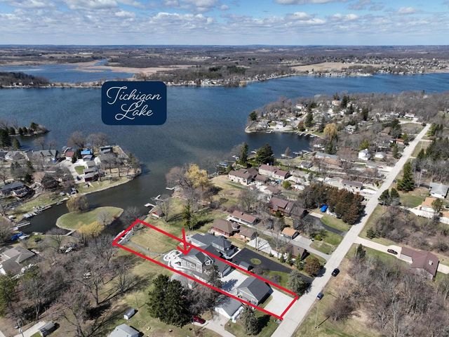 6714 Burma ROAD, Waterford, WI 53185