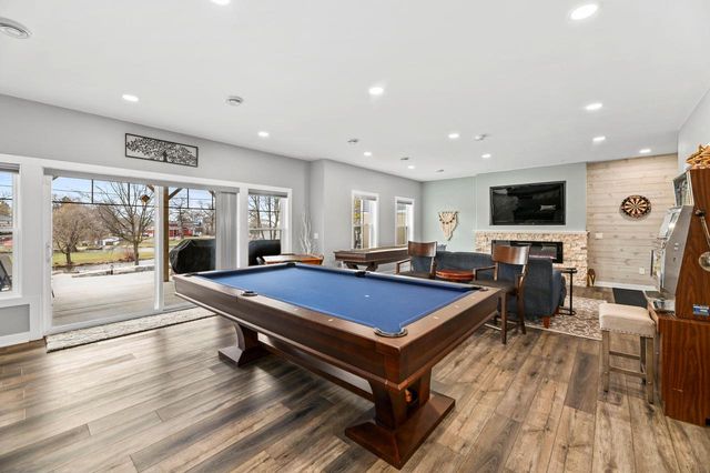 6714 Burma ROAD, Waterford, WI 53185