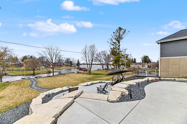 6714 Burma ROAD, Waterford, WI 53185